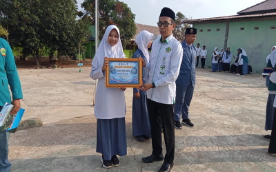 Kreativitas Siswa MAN Tanah Laut Bersinar, Zulfa Ulya Darya Raih Juara Favorit Lomba Animasi Hari Lalu Lintas Bhayangkara ke-71