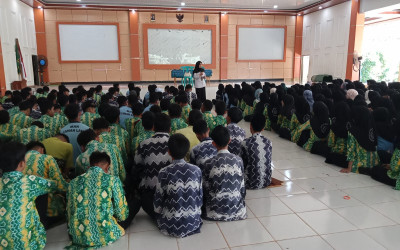 Bekali Siswa Hadapi Masa Depan, MAN Tanah Laut Gandeng Speak Up Academy Indonesia
